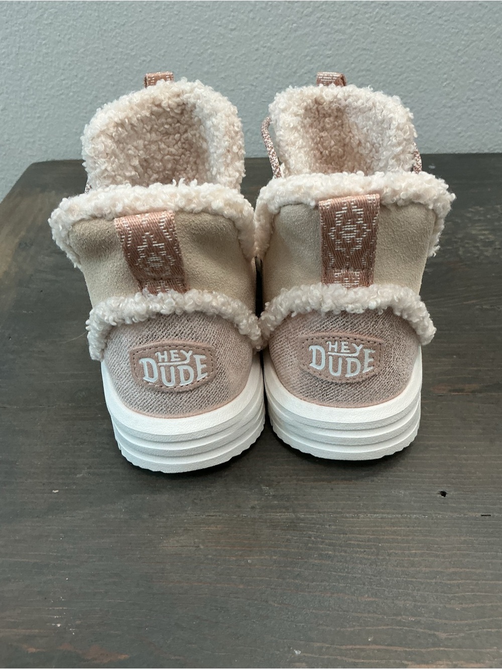 HEY DUDE Camden Suede Cozy Women’s Boots Tan Size 7 - Picture 7 of 10